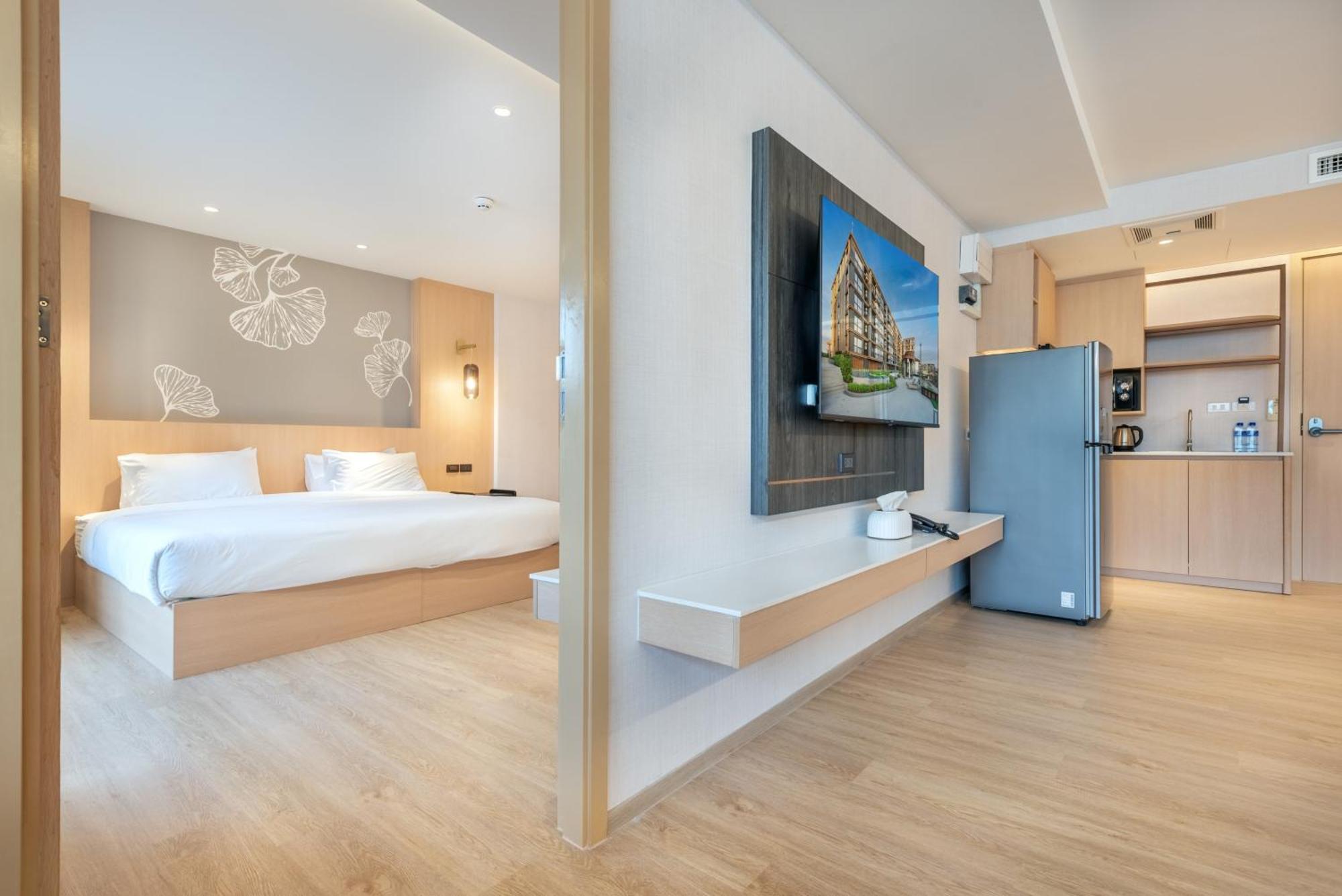 Salaya One Hotel & Service Apartment Екстер'єр фото