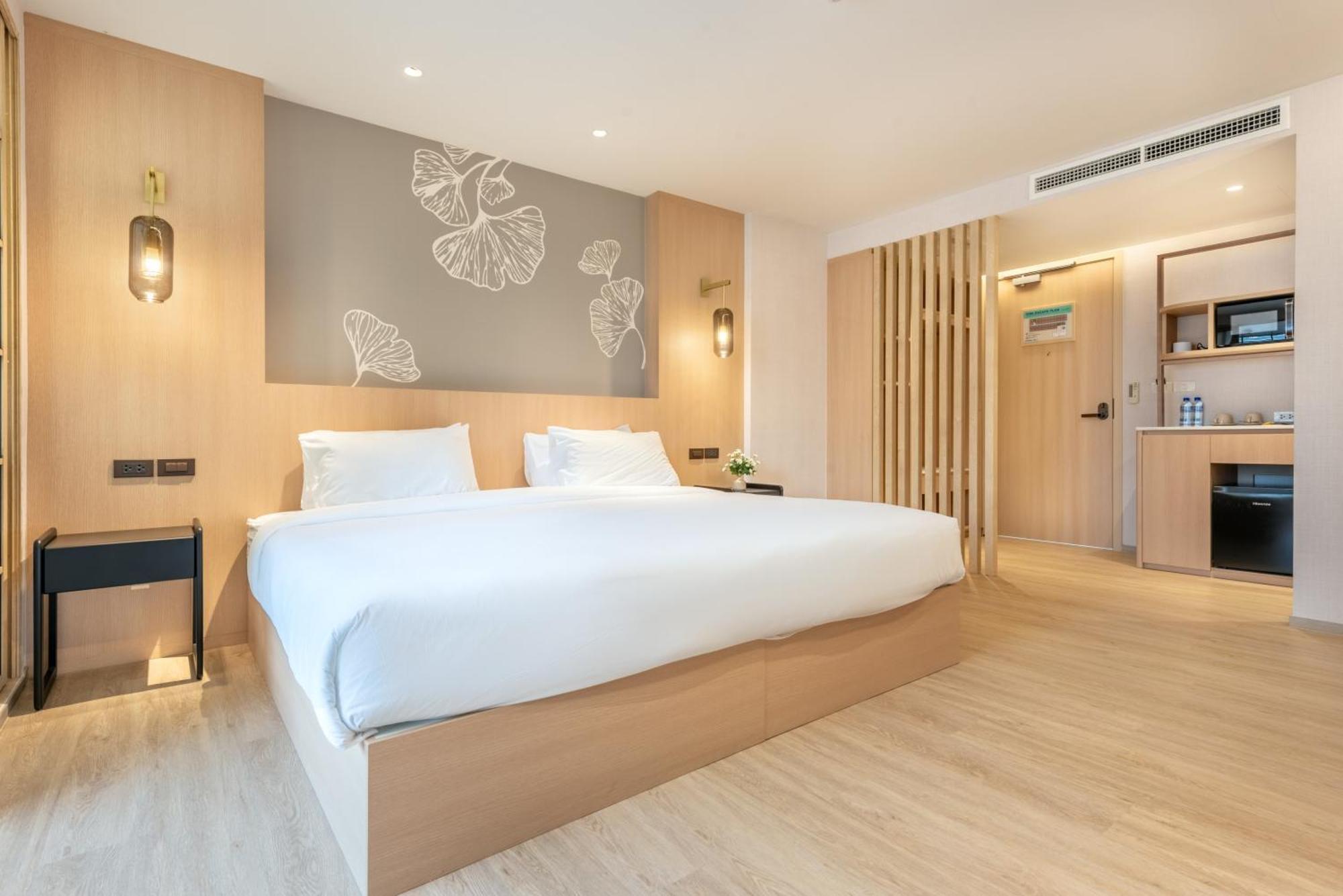 Salaya One Hotel & Service Apartment Екстер'єр фото