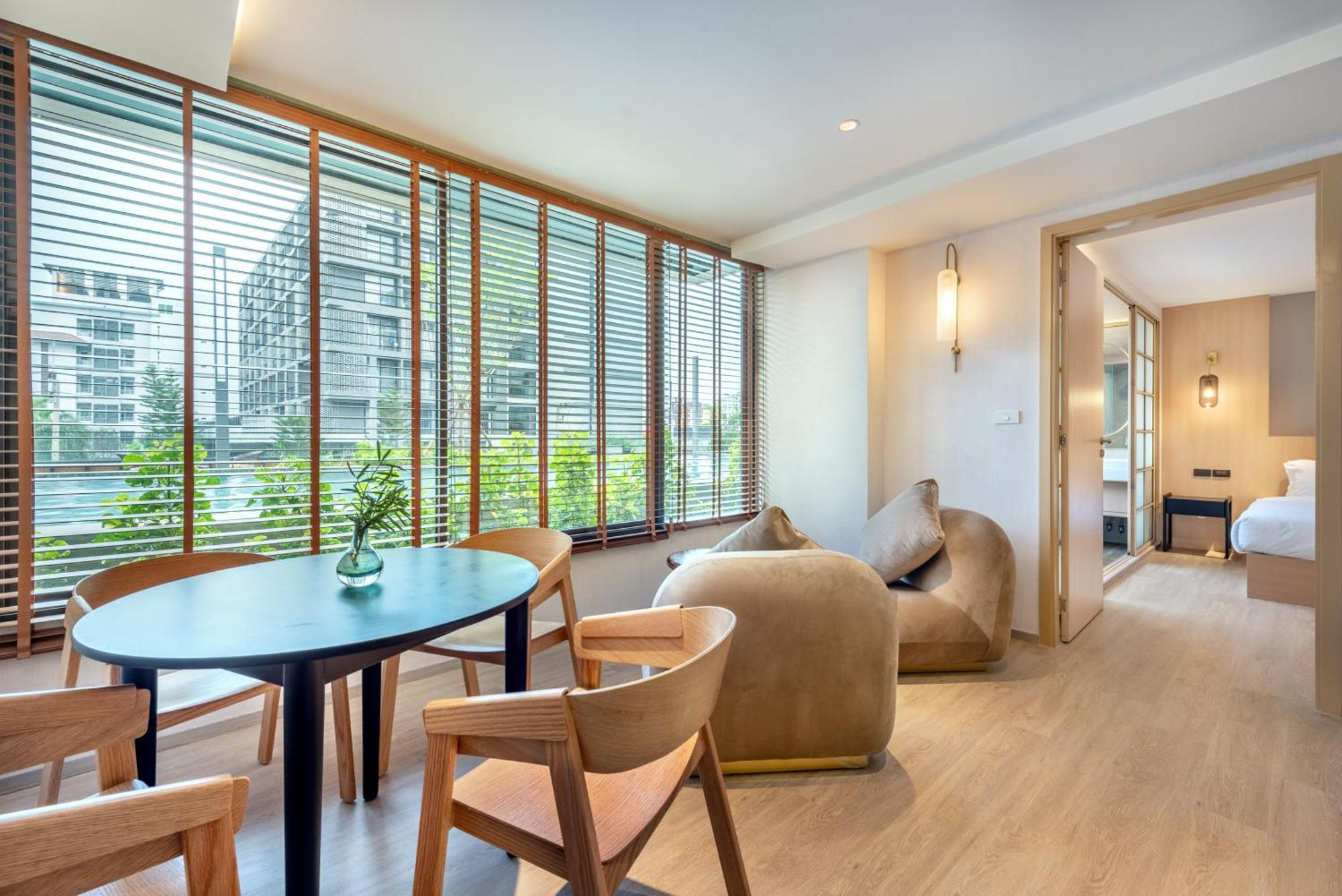 Salaya One Hotel & Service Apartment Екстер'єр фото