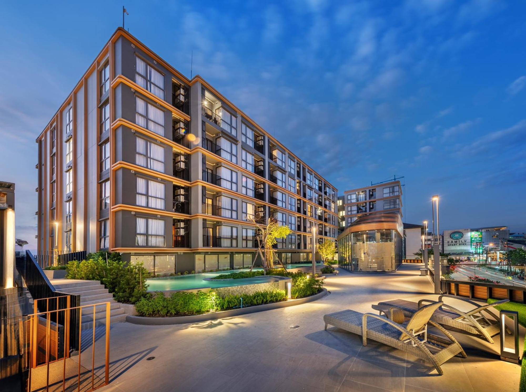 Salaya One Hotel & Service Apartment Екстер'єр фото