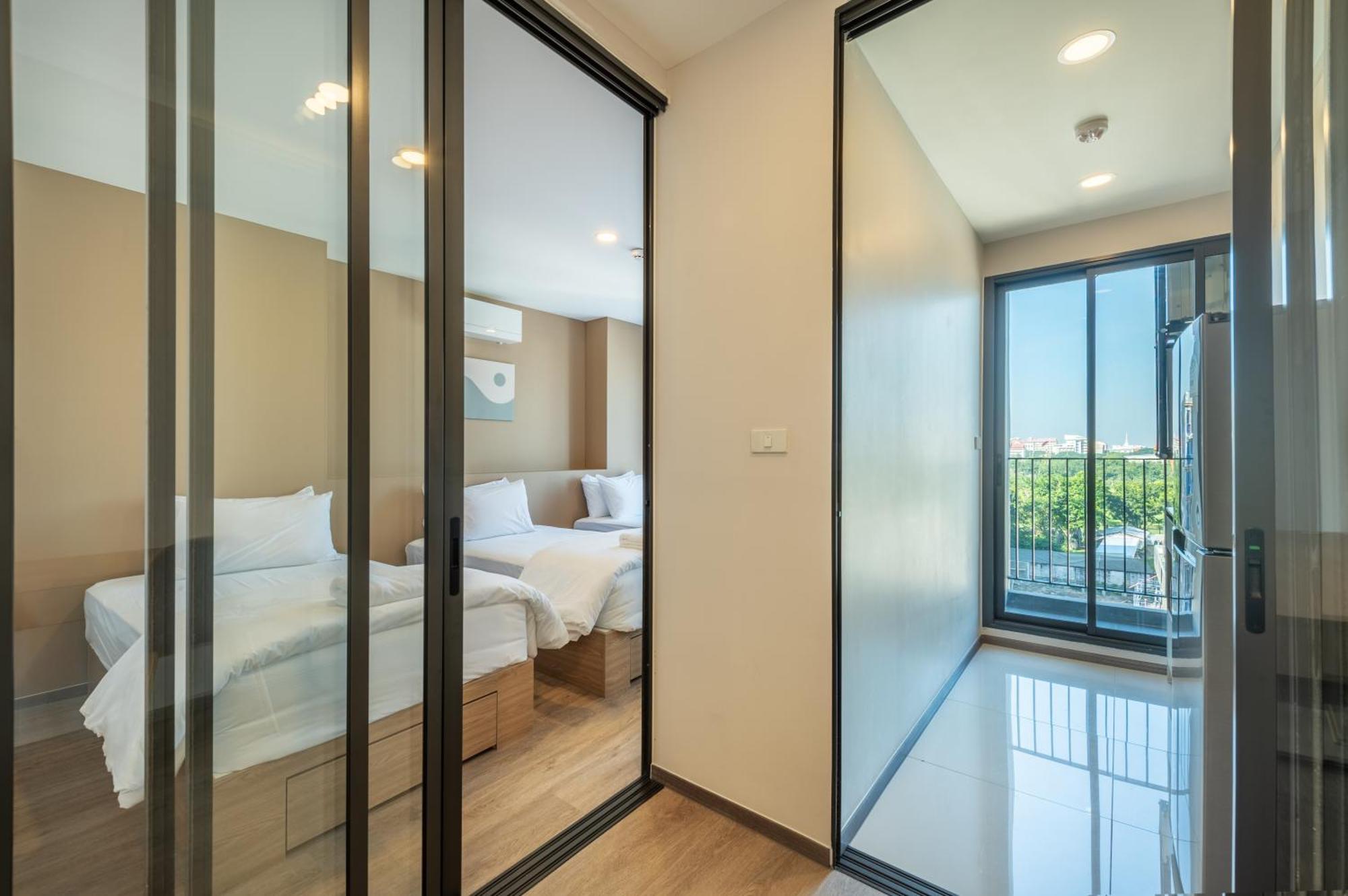 Salaya One Hotel & Service Apartment Екстер'єр фото