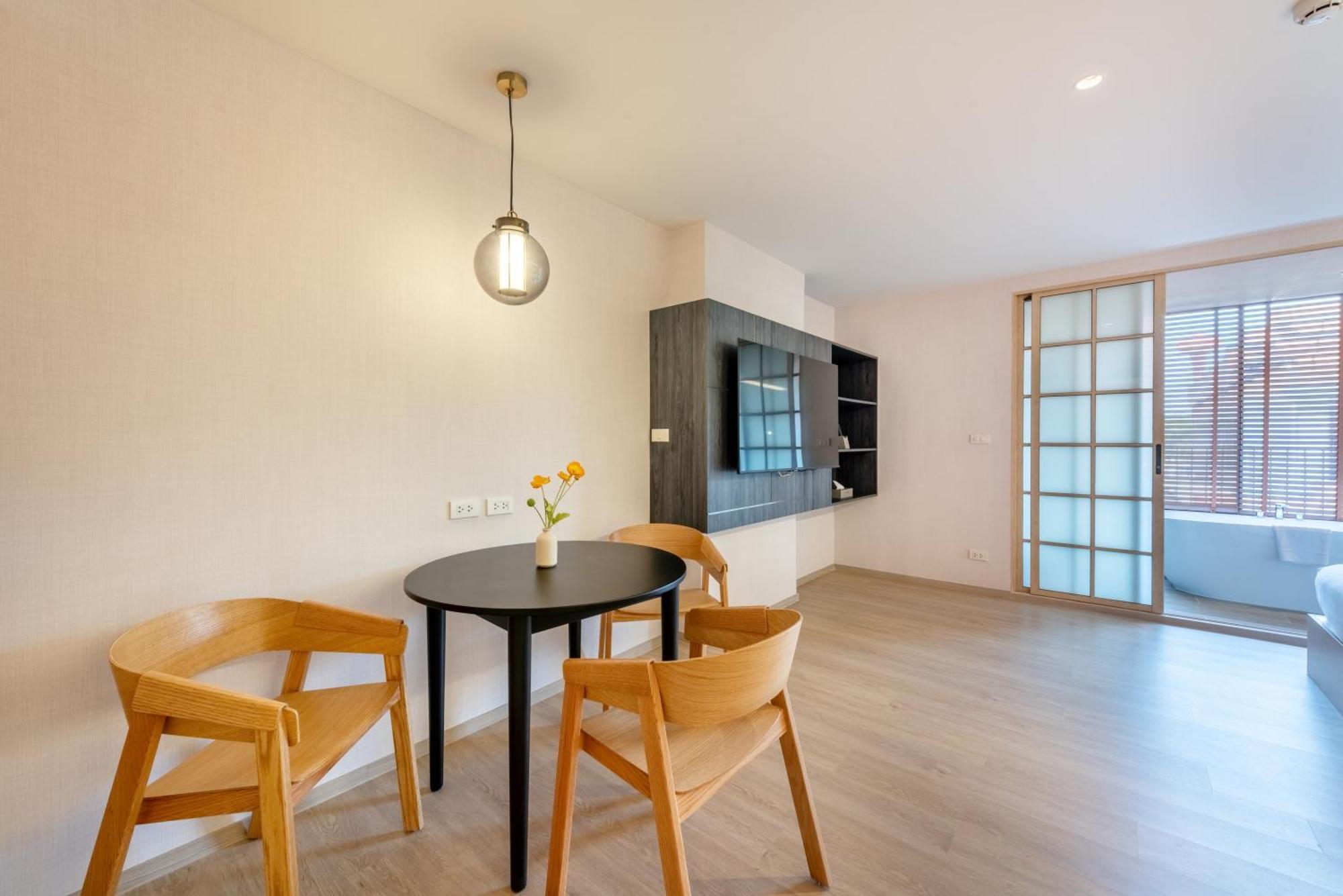 Salaya One Hotel & Service Apartment Екстер'єр фото