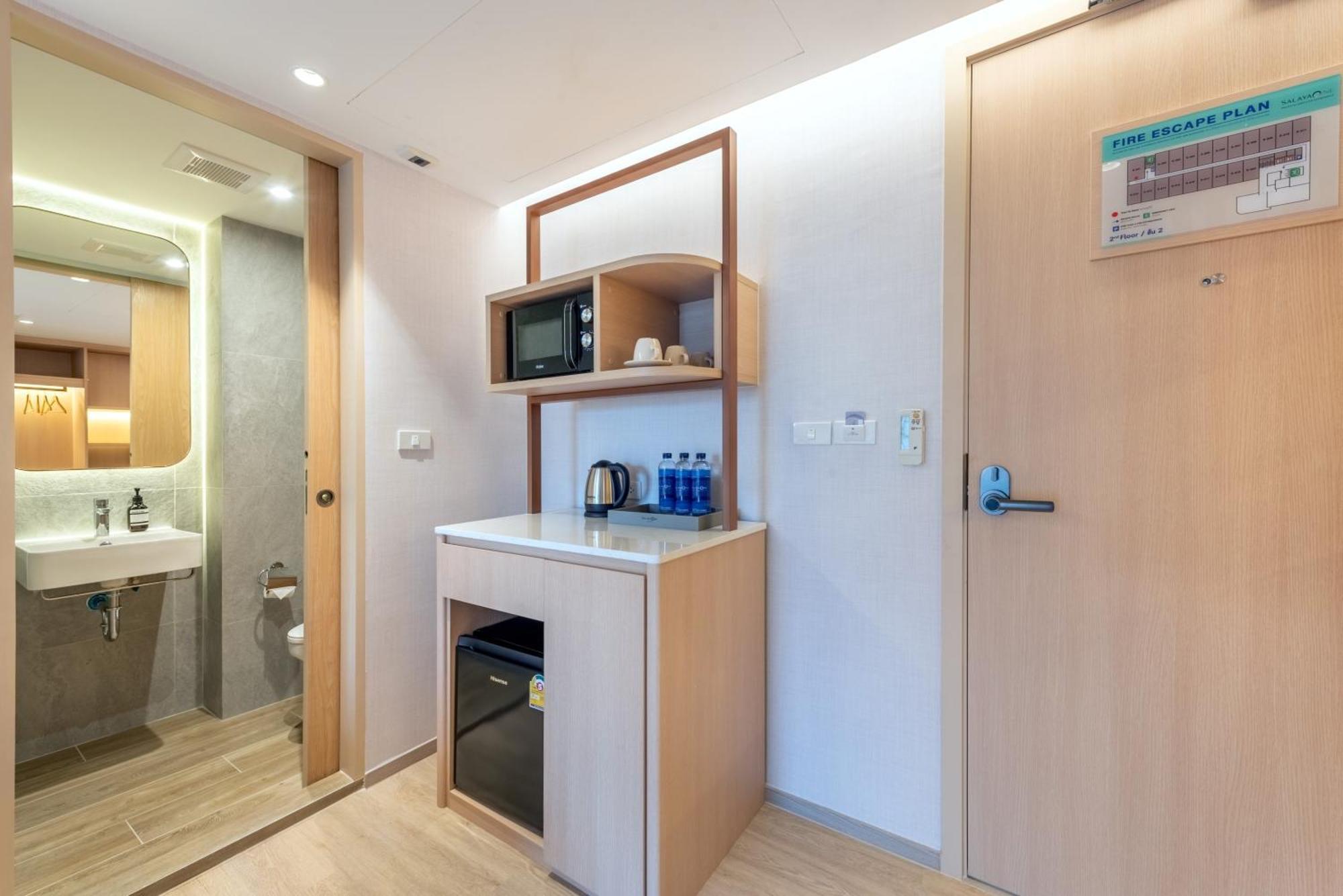 Salaya One Hotel & Service Apartment Екстер'єр фото