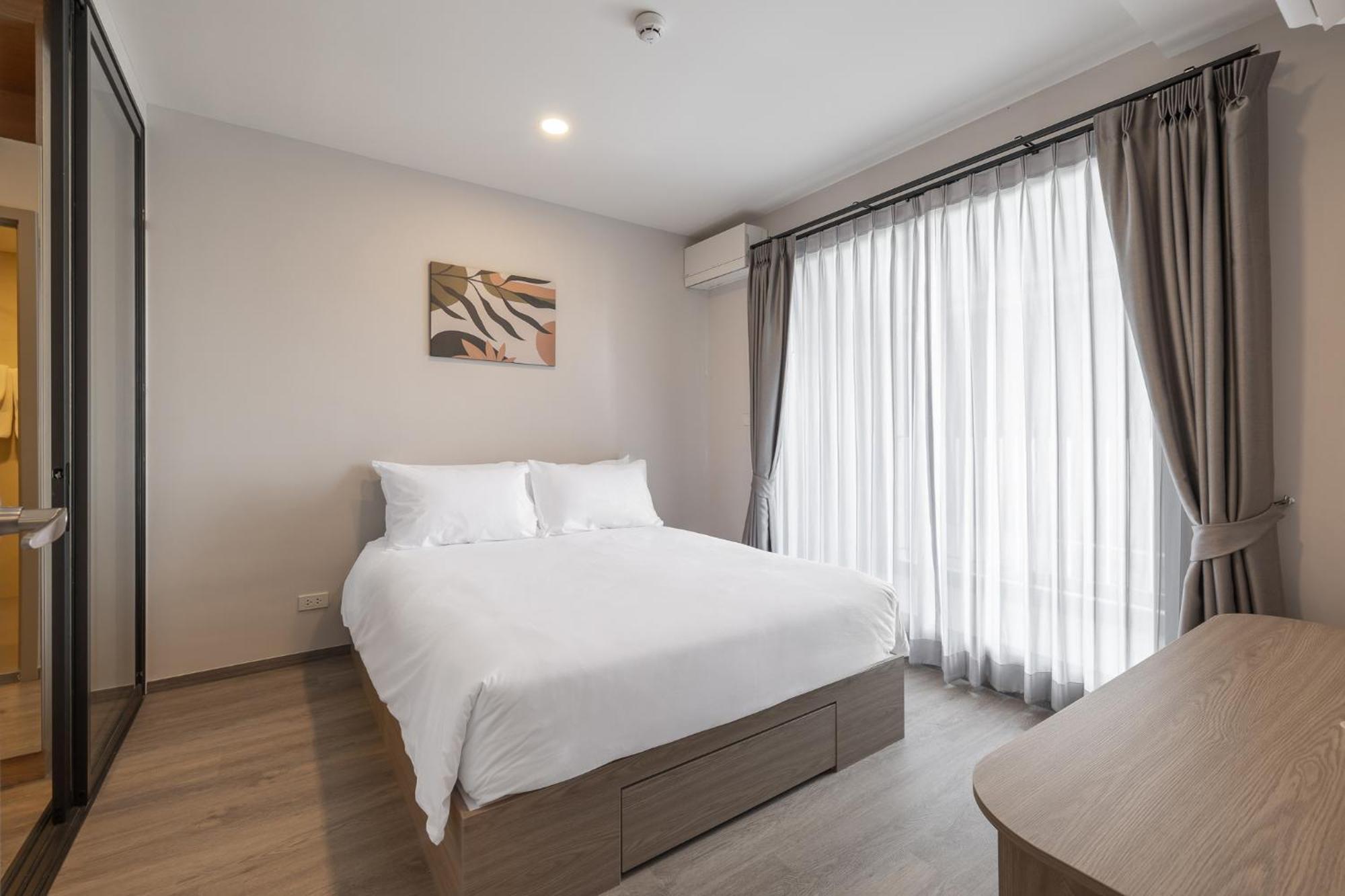 Salaya One Hotel & Service Apartment Екстер'єр фото