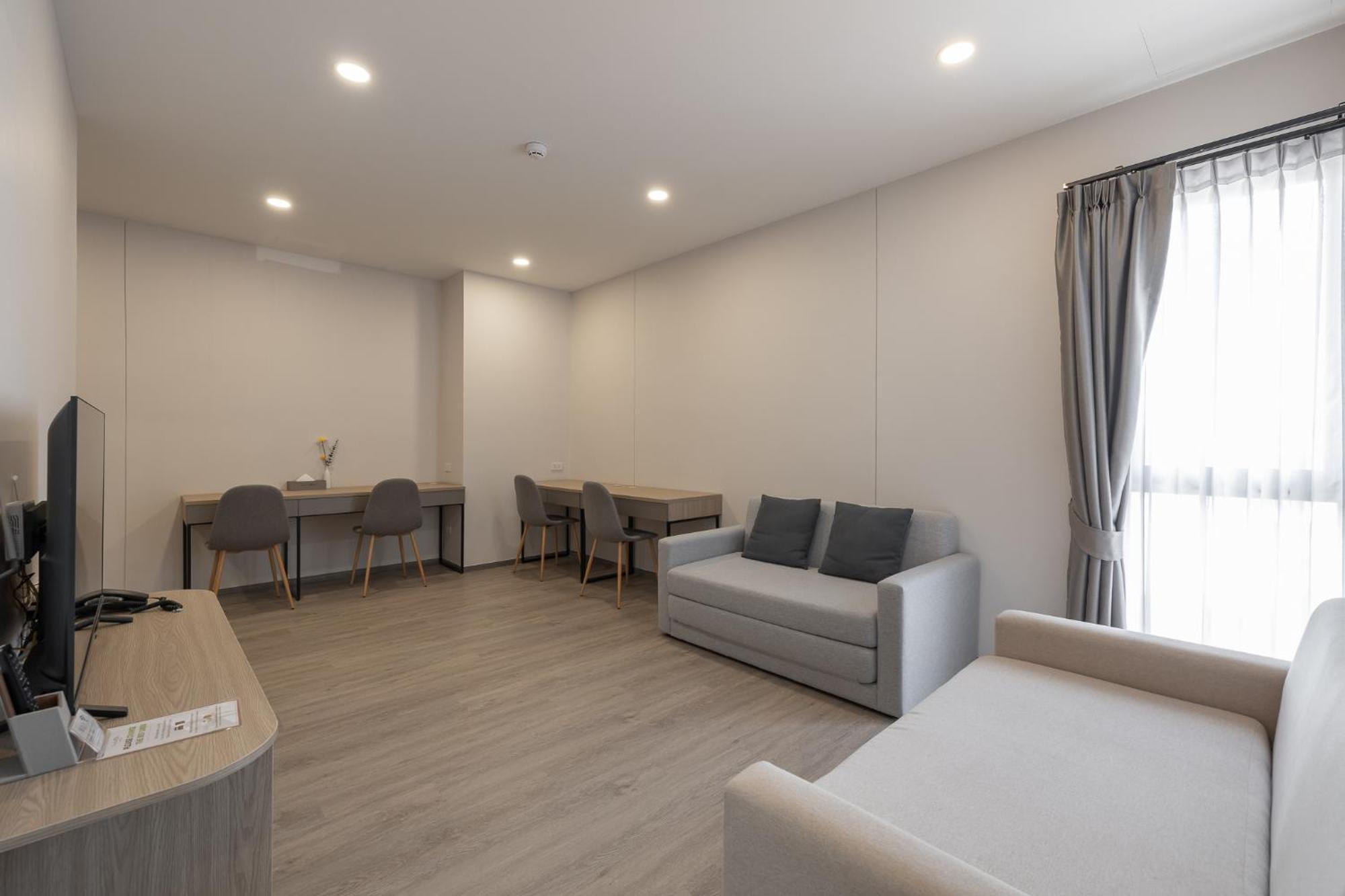 Salaya One Hotel & Service Apartment Екстер'єр фото