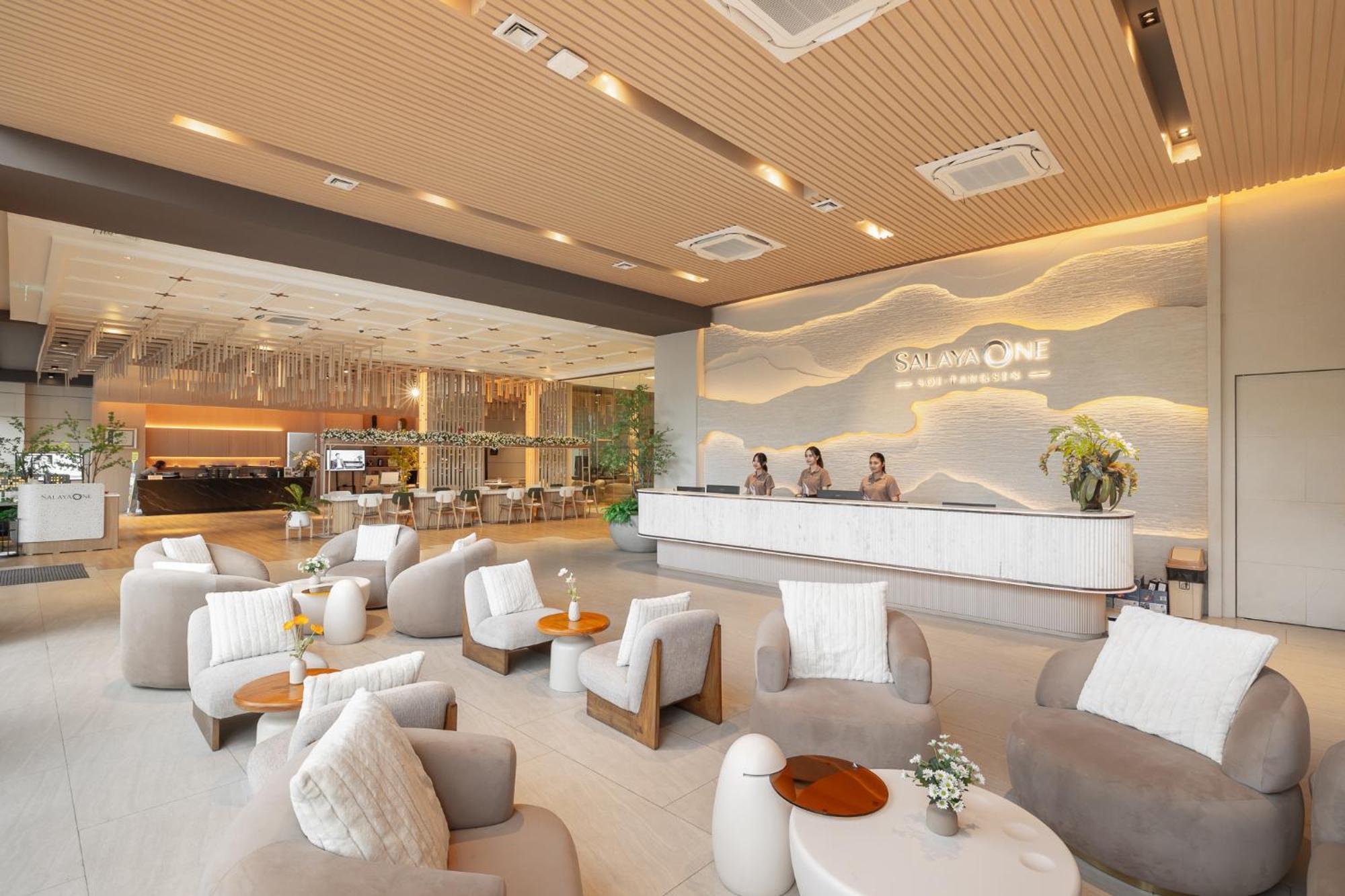 Salaya One Hotel & Service Apartment Екстер'єр фото
