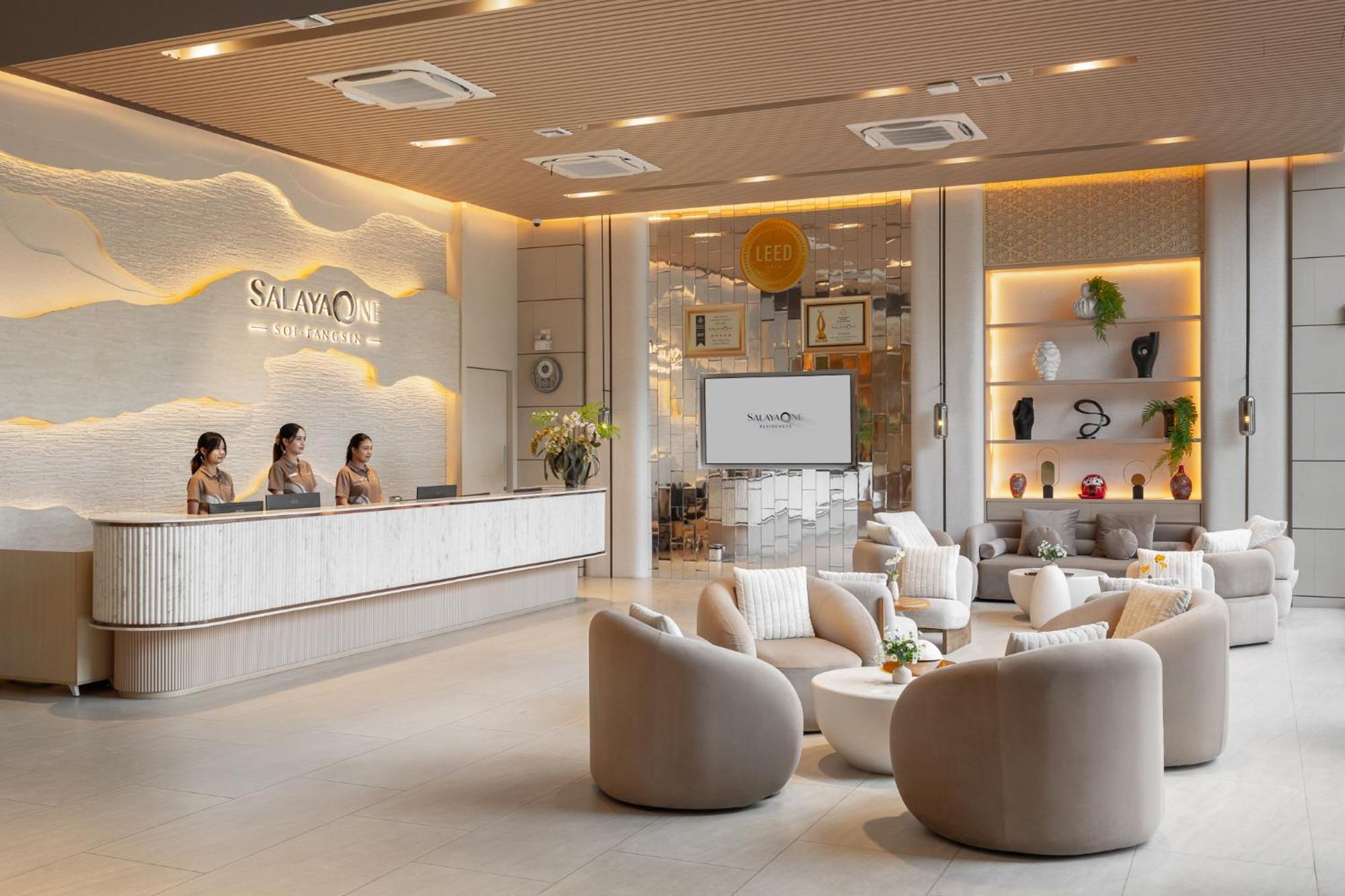 Salaya One Hotel & Service Apartment Екстер'єр фото