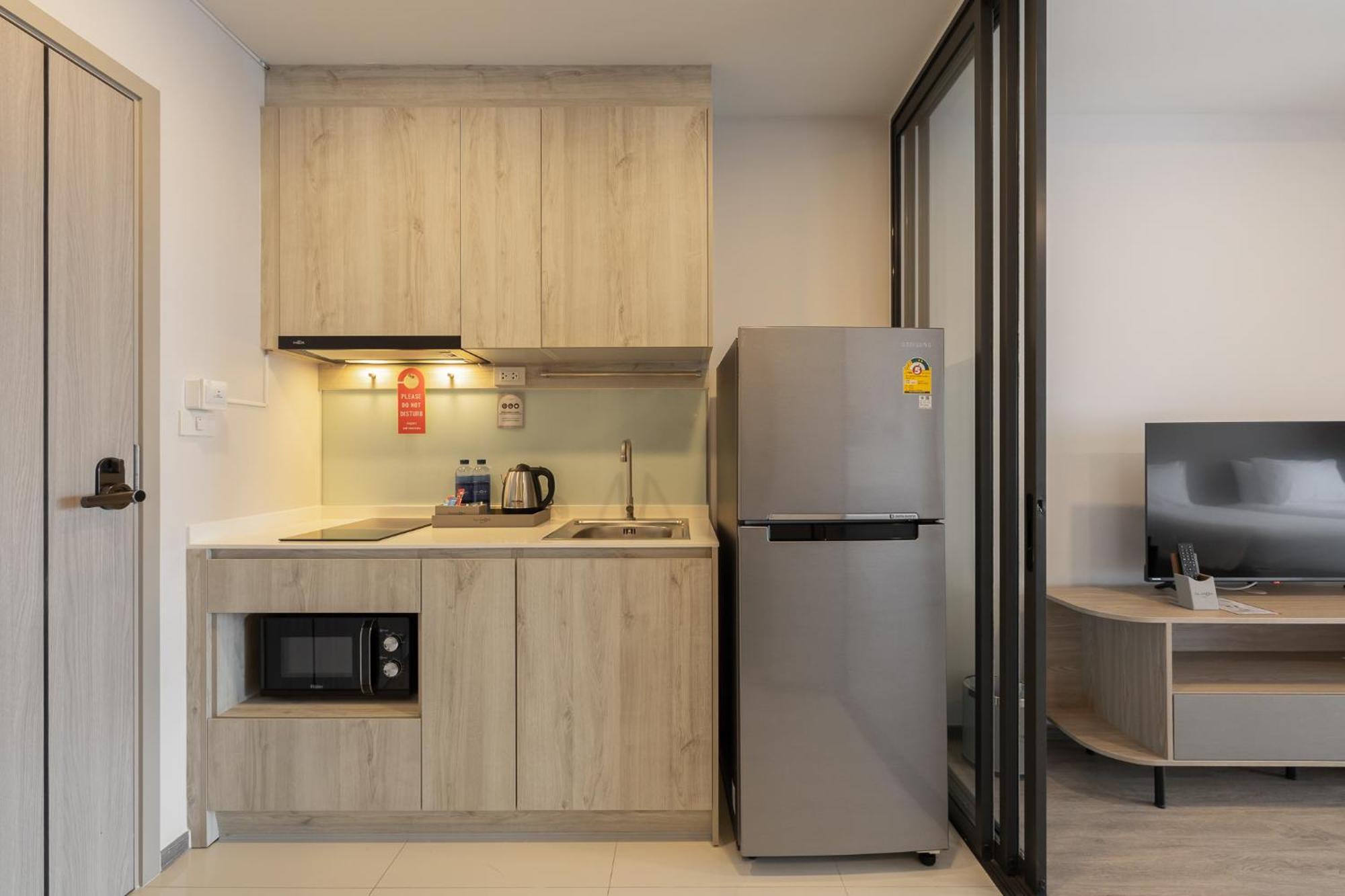 Salaya One Hotel & Service Apartment Екстер'єр фото