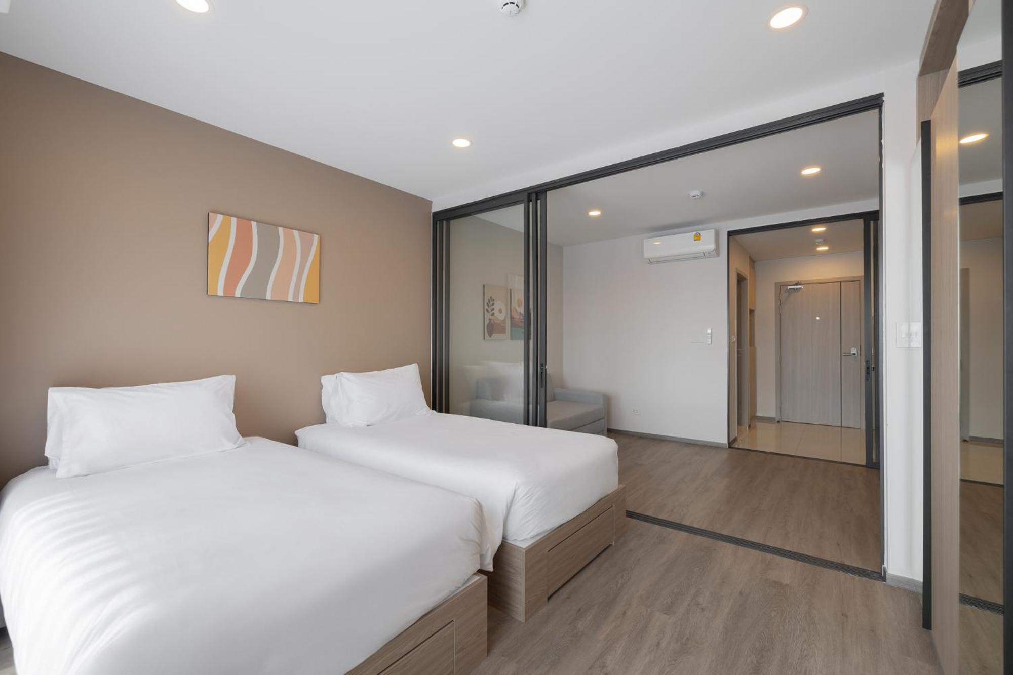 Salaya One Hotel & Service Apartment Екстер'єр фото