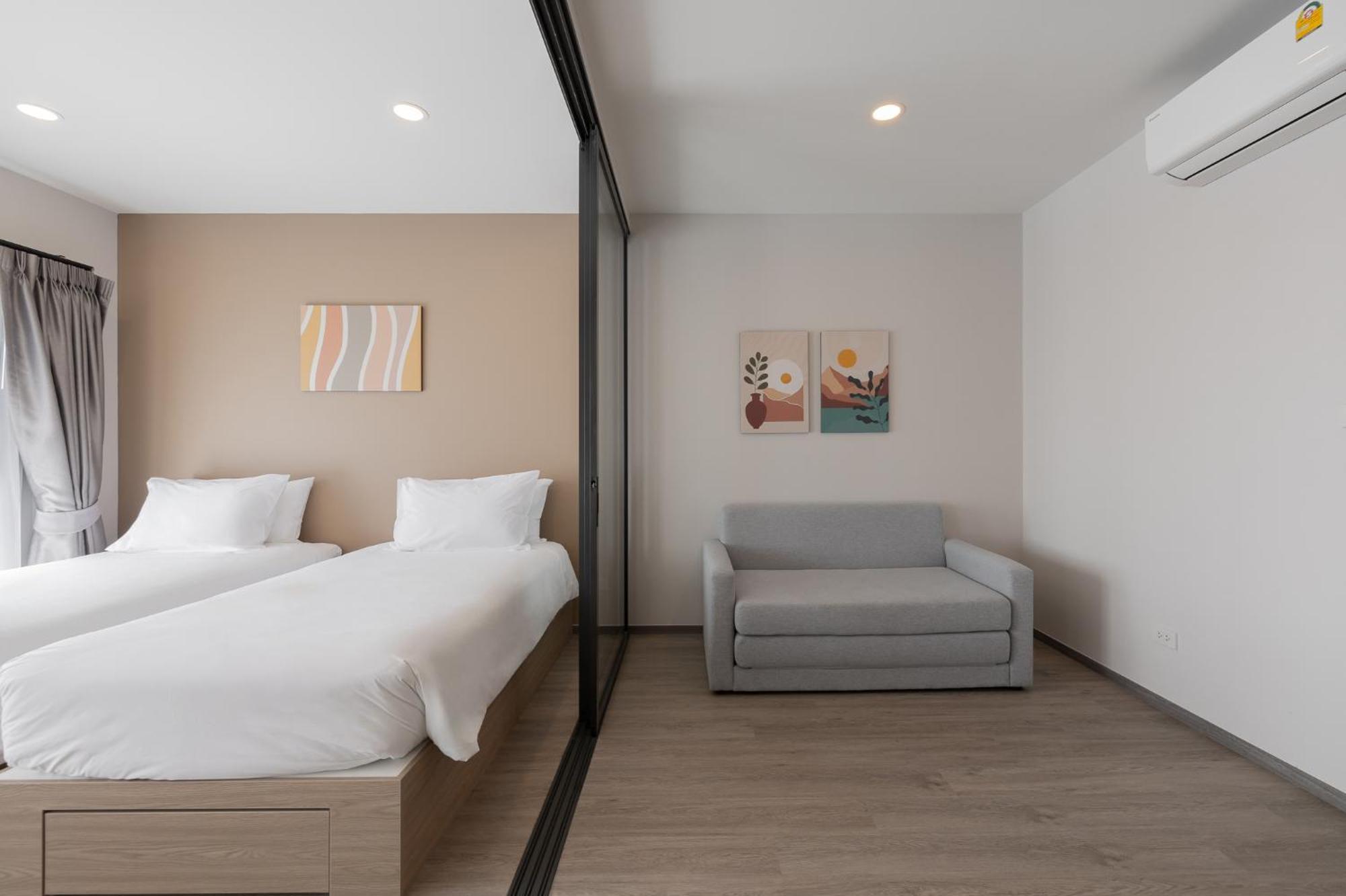 Salaya One Hotel & Service Apartment Екстер'єр фото